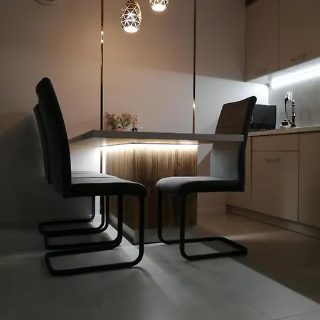 Apartamento Zielone Wzgórze 2 *